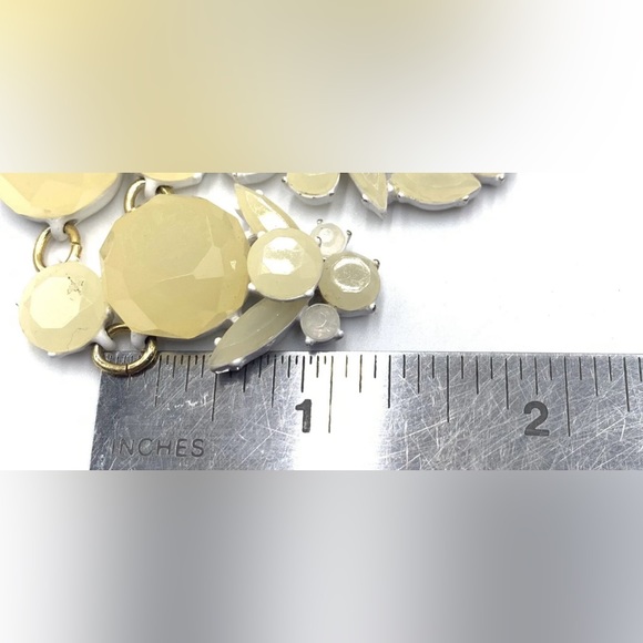 J. CREW Misty Faux Stone Statement Bib Gold Tone Necklace 20" - Picture 8 of 13